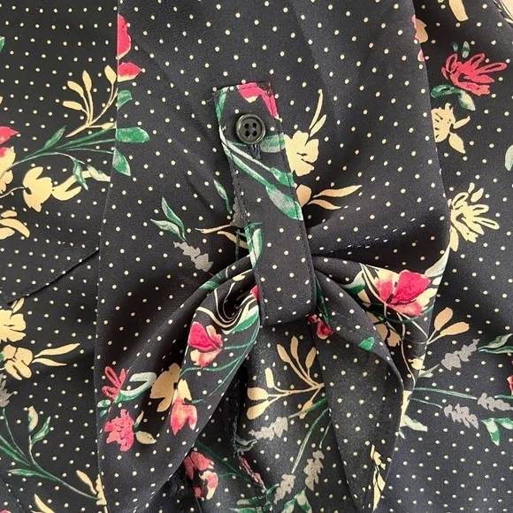 Maurice’s Polyester Blouse - Picture 4 of 5